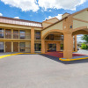 Отель Days Inn by Wyndham Oak Grove/Ft. Campbell, фото 1