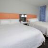 Отель Hampton Inn & Suites Clinton - I-26, фото 8