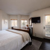 Отель Rocker by Avantstay Gorgeous Ski-in Ski-out Cabin in Heart of Breck, фото 4