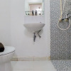 Отель Cozy And Minimalist Studio (No Kitchen) At Aeropolis Apartment, фото 7