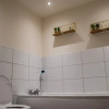 Отель BV Lush Apartment At Conditioning House Bradford, фото 8