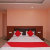 Отель OYO 18469 Hotel Hmvr, фото 2