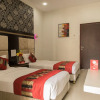 Отель OYO Premium Nagpur C A Road, фото 6