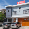Отель RedDoorz near Tentrem Mall Semarang, фото 1