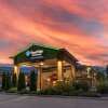 Отель SureStay Plus Hotel By Best Western Salmon Arm, фото 1