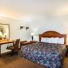 Отель Econo Lodge Inn & Suites, фото 3