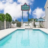 Отель Country Inn and Suites Tulsa, фото 1