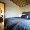 Отель Laurel Lodge - 2 Bedroom Log Cabin - St Florence - Tenby, фото 19