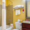 Отель Econo Lodge Inn & Suites Bryant, фото 7