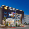 Отель La Quinta Inn & Suites by Wyndham Fort Stockton Northeast, фото 1