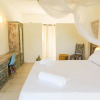 Отель Baobab Beach House Bed and Breakfast, фото 6
