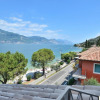 Отель Greenery Loft - Sleeps 4 Lake View Terrace in Pai Di Torri del Benaco, фото 14