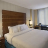 Отель Fairfield Inn & Suites Fifth Avenue, фото 3