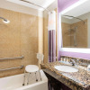 Отель La Quinta Inn & Suites by Wyndham Hillsboro, фото 9
