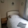 Отель Lovely 2-bed Chalet at Robinhood Retreat Free Park, фото 5