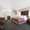 Отель Ramada by Wyndham Monterey, фото 2