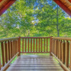 Отель Beary Secluded 296 - Two Bedroom Cabin, фото 9