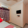Отель OYO 23191 Flagship Hotel Raj Madan Ameerpet, фото 2