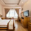 Отель Vien Dong Hotel 7 Phu My Hung, фото 2