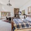 Отель New Listing! Sugar Bear Lodge W/ Casita 5 Bedroom Home, фото 5