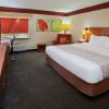 Отель Travelodge by Wyndham Columbus State University, фото 17