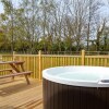 Отель Lovely 1-bed Lodge in Yarm, фото 10