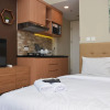 Отель Cozy Living Studio at Springlake Summarecon Bekasi Apartment, фото 18