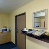 Отель Americas Best Value Inn Frankfort, фото 4