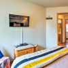 Отель Stunning Townhome Near Upper Klamath Lake!, фото 6