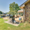 Отель Peaceful Hot Springs Home: Deck w/ Water Views!, фото 14