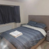 Отель Lovely & Beautiful 2 Bed-apartment in Borehamwood, фото 12
