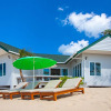 Отель Interstellar Beachfront Villa A, фото 20