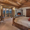 Отель Panorama Lodge North: Luxury Log Home with Hot Tub, Elevator, Views (5BR), фото 2