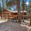 Отель Paradise Peak - One Of Kind And Breathtaking Log Cabin With Hot Tub And Game Room! 3 Bedroom Cabin, фото 13
