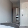 Отель Elegant Holiday Home in Milton Keynes Near Towncentre, фото 3