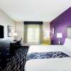 Отель La Quinta Inn & Suites by Wyndham Fairfield - Napa Valley, фото 6