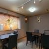 Отель OYO Business Takahata Ekimae Hotel, фото 3