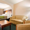 Отель Comfort Inn & Suites Shawinigan, фото 4