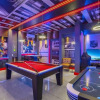 Отель Amazing Game Room Your Kids Will Love! 7 Bedroom Villa by RedAwning, фото 18