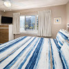Отель Seaspray Condos 206D, фото 15