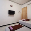 Отель OYO 94061 Bungas Guesthouse Syariah, фото 6