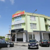 Отель OYO 89902 Semerah Suites Homestay, фото 12