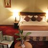 Отель L'Amitie Hotel - Granada Hotel в Бамаке