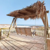 Отель 2br/2ba Sleeps 8, Beachfront w/ Pool, фото 20