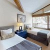 Отель Slopeside 3 Bedroom Gold-rated Residence at Golden Peak Steps to Vail Village, фото 3