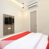 Отель OYO 17199 Hotel Clg Grand, фото 15