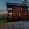 Отель Green Pine Cabin by Escape to Blue Ridge, фото 1
