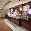 Отель Holiday Inn Express Hotel & Suites Drums, an IHG Hotel, фото 13