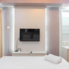Отель Comfy And Cozy Studio Akasa Pure Living Apartment, фото 2