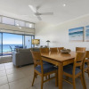 Отель Stunning top floor Sunshine Beach Getaway! Unit 7 Vista Pacific 12 Bryan Street, фото 9